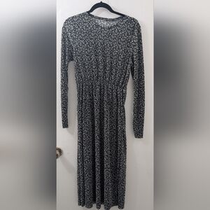 Elegant Black and White Patterned Dress